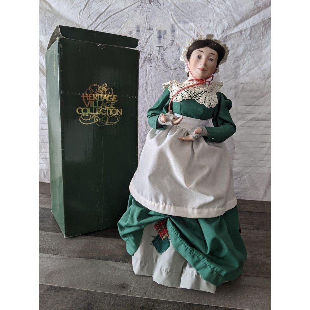 Dept 56 mrs Cratchit‎ lady Scrooge doll figurine la